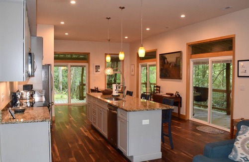 Skyland Cottage | Moonshadow's Mountain-Peaceful, Waterfall, Bubbling Creek near hiking trails