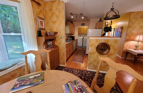 Black Mountain Cottage | Morning Glory Cottage - Amazing Mountain Views with Total Privacy!