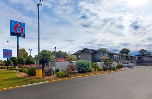 Columbus Hotel | Motel 6-Columbus, GA