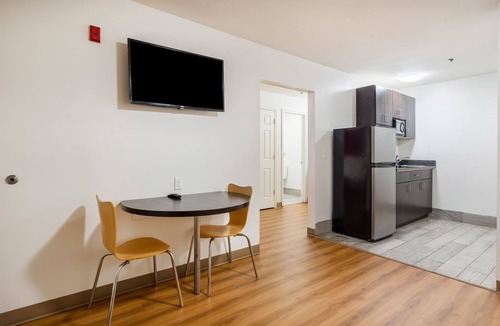 Wade Hampton Hotel | Motel 6 Greenville, SC