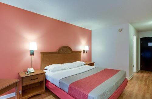 Hinesville Hotel | Motel 6-Hinesville, GA
