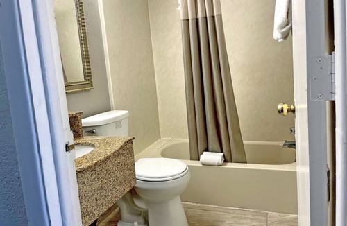Lester Hotel | Motel 6 Lester, PA - Philadelphia Airport