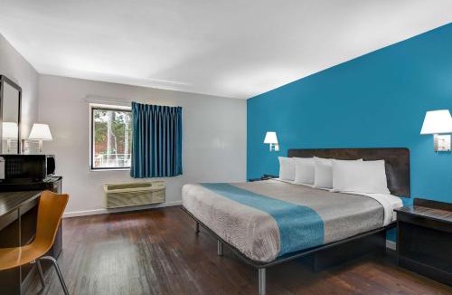 Peachtree Corners Hotel | Motel 6-Norcross, GA