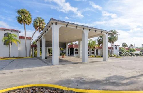 Weeki Wachee Hotel | Motel 6-Spring Hill, FL - Weeki Wachee