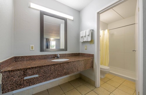 Stockbridge Hotel | Motel 6 Stockbridge, GA – Hwy 138 W