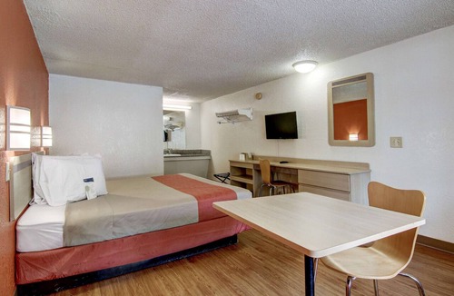 Union City Hotel | Motel 6 Union City, GA - Atlanta Airport