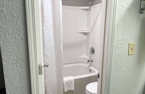 West Columbia Hotel | Motel 6 West Columbia, SC - Airport