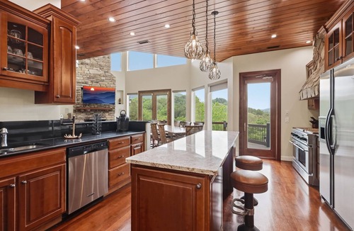Lansing Ski Chalet | Mount Ever After-Mountain home with hot tub, game room, and views