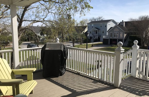 Old Village House | Mount Pleasant Home, minutes to beaches and downtown Charleston