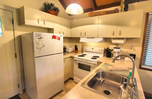 Marble Hill Condo | Mountain Condo w/Deck & Fireplace