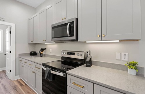 Sylva Condo | Mountain Escape, Balcony, Grill, and View!