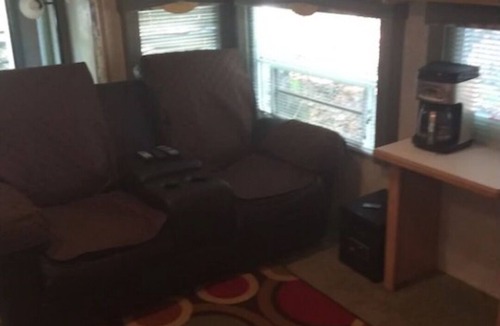 Cleveland House | Mountain Retreat RV and beautiful cabin, Pet friendly #2509044