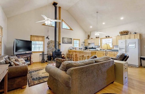 Sylva House | Mountain retreat with breathtaking views, dog friendly