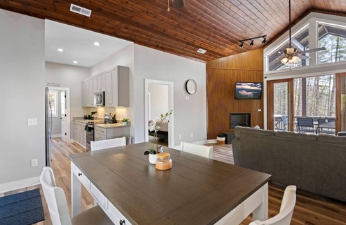 Sylva Condo | Mountain Sanctuary, Balcony, View, and Grill!