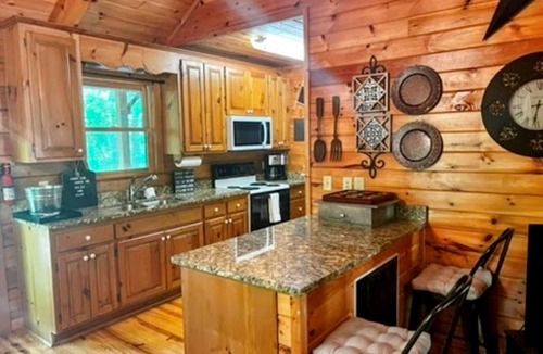 Warm Springs Hotel | Mountain Top Inn and Resort