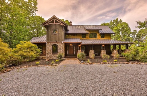 Talking Rock Cabin | Mountain Top Lodge | Ellijay, GA