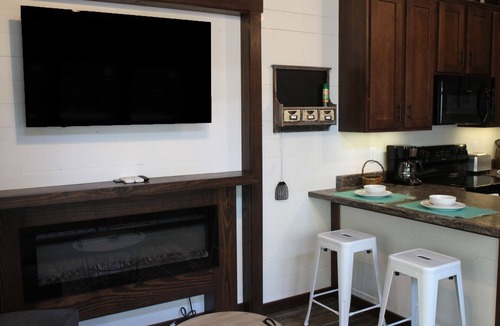 Monteagle Cabin | Mountain Top Mini Home at The Retreat at Deer Lick Falls