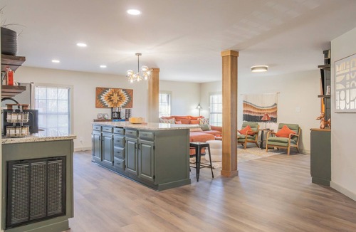 Seymour House | Mountain Vibes: Hot Tub/Dome/Mini Golf/Theater & Games/Pet Friendly/Large Yard