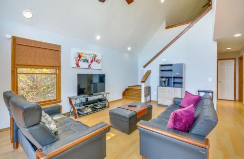 Callaway House | Mountain-View Blue Ridge Cabin Getaway w/Fire Pit