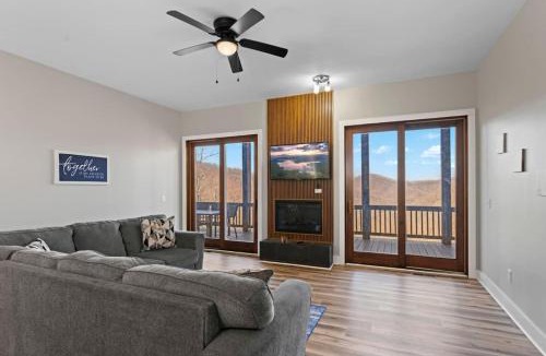 Sylva House | Mountain View C - Mountain Stay, King Suite, Fireplace, and Mountain Views