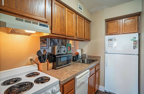 Chalet Village Condo | Mountain View Condo- Indoor Pool - Gatlinburg