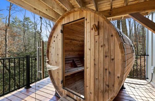 Foxfire Estates House | Mountain View Hot Tub Sauna Fire Pit Grill