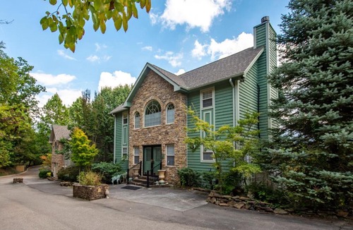 Chalet Village House | Mountain View Paradise by Avada Properties