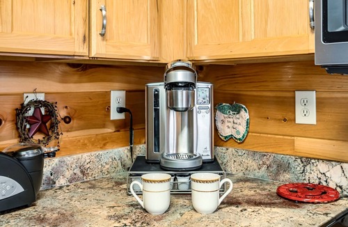Wears Valley Cabin | Mountain Views! Luxury 5-STAR Cabin! Hot Tub & Private Hiking into GSMNP
