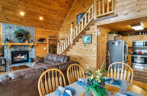 Wears Valley Cabin | Mountain Views! Luxury 5-STAR Cabin! Hot Tub & Private Hiking into GSMNP