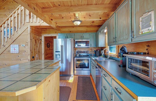 Mineral Bluff House | Mountain Views w/Slide | Hot Tub | Game Room