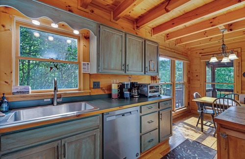Mineral Bluff House | Mountain Views w/Slide | Hot Tub | Game Room
