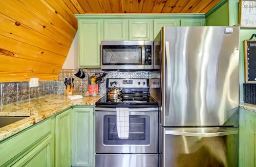 Ellijay Cabin | Mountaintown Creek Retreat: Waterfall & Trails