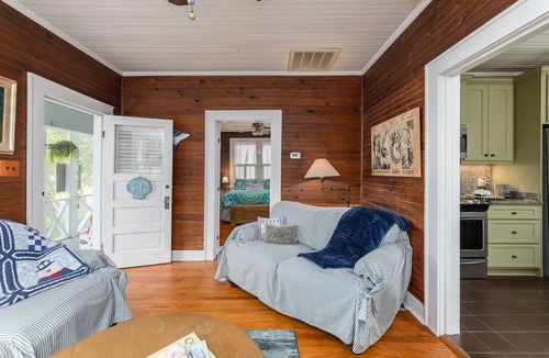 Tybee Island Cottage | Ms. Opal's Cottage - POOL! Pet-Friendly! Ground Level