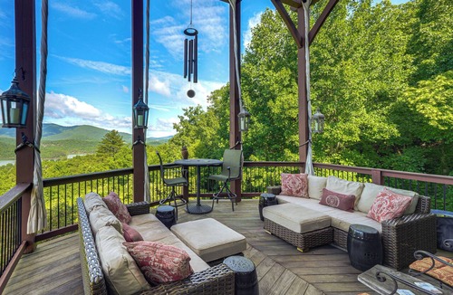 Hiawassee House | Mtn & Lake Views! Perfect for Family & Friends