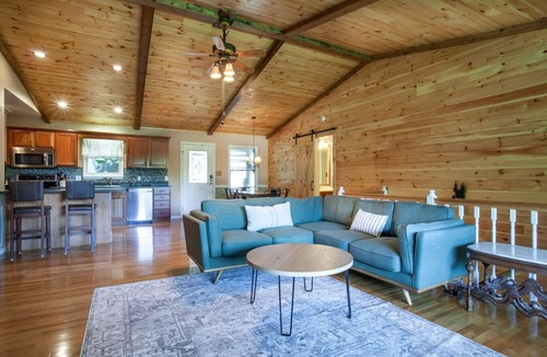 Wears Valley Cabin | MTN View, Game Room, & Hot Tub!