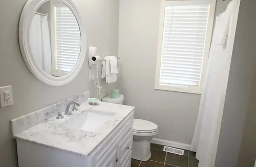Dahlonega Villa | Mtn View Villa on Choice Avenue - Steps to Downtown