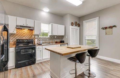 Sharon House | Mtn Views & Idyllic Setting! Clifton Forge Retreat