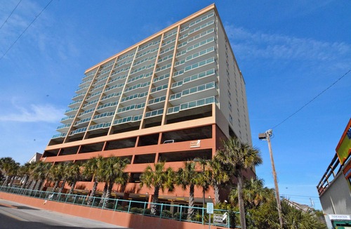 Crescent Beach Condo | Multi-Family Oceanview Condo - 3BR/3BA, Sleeps 8. Come to the beach!