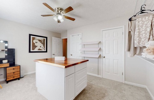 Murfreesboro House | Murfreesboro Home sleeps 9- 2 mi to Interstate- Hot Tub