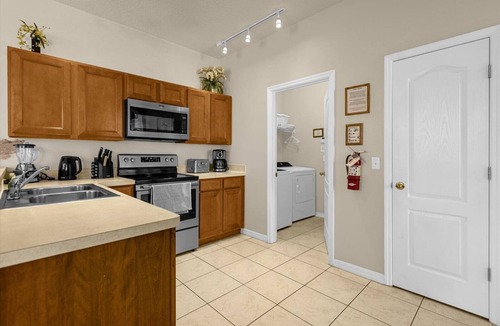 Sandy Ridge Villa | My Disney Place Home - PRIVATE home private pool! wifi! clean, new and nice!