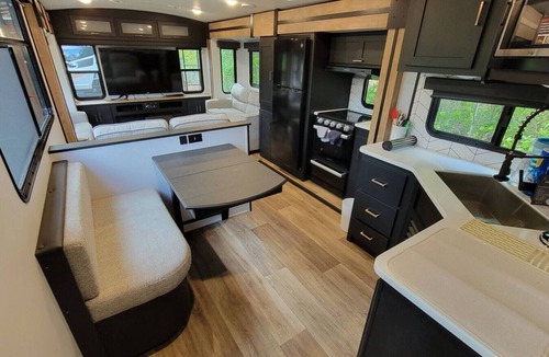 Warm Mineral Springs House | Myakka Cove Glamping