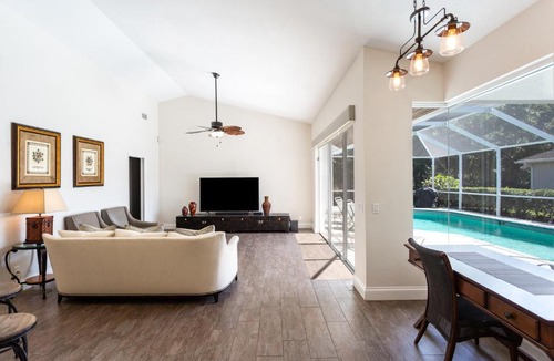Central Naples House | Mykonos Vacation Rental
