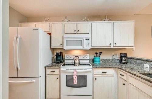 Carolina Forest Condo | Myrtle Beach Golf Course Condo w/Pool Access!