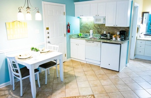 Surfside Beach Resort | Myrtle Beach | Relaxing Golf Retreat | Pool + Golf