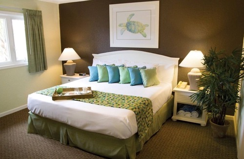 Surfside Beach Resort | Myrtle Beach | Romantic Golf Retreat | Pool + Golf