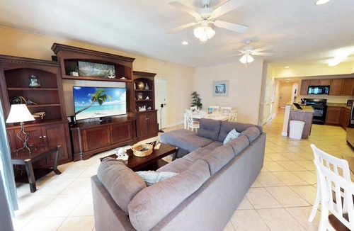 Myrtle Beach Condo | Myrtle Beach Villas 302A - 6 Bedroom Condo