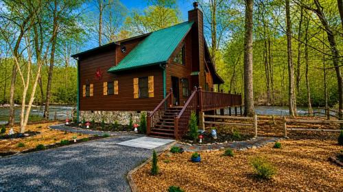 Ellijay House | Mystic River Cottage In The Coosawattee Resort
