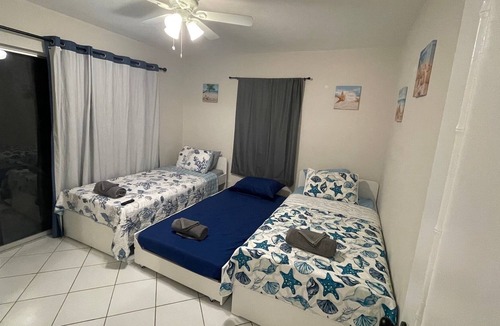Imperial Point House | N'Jais Backyard Oasis! Heated Pool, Tiki Hut, & Pool Bar