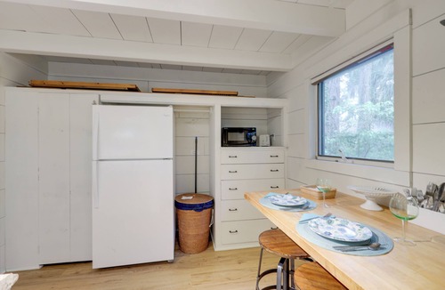 Fernandina Beach Apartment | 'Nantucket Cottage' w/Fishing Dock + Sunsets