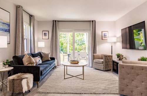 Naples Park House | Naples Beach Retreat Bike to Beach! 4 Bed 2 Bath